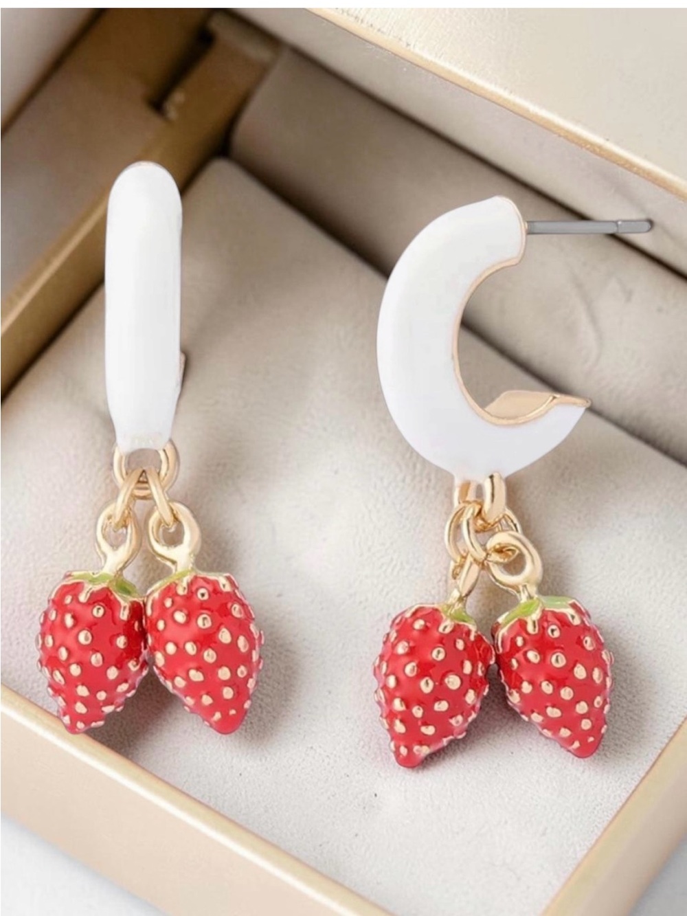 Betsy Johnson Backyard Strawberry Huggies - Small Hoop Earrings NWT $38 MSRP - Picture 12 of 13